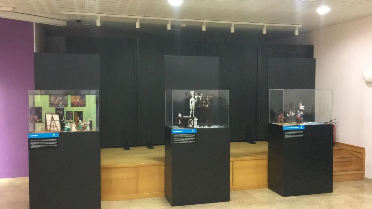 El Centre Cultural acull la primera exposició a Catalunya de Plastihistòria de la Humanitat