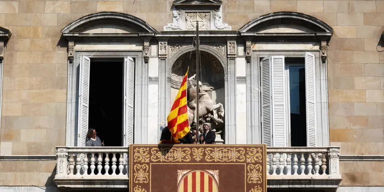 Una afectada per les oposicions diu que esperar dos mesos és "allargar l'agonia": "Haver de tornar-hi desmotiva molt"