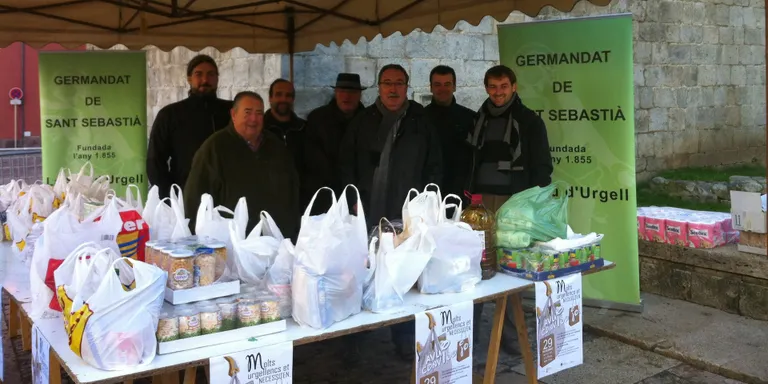 La Germandat de Sant Sebastià recull 617 quilos d'aliments