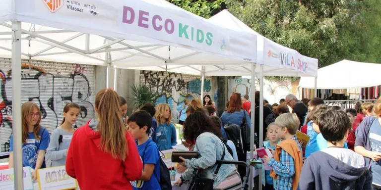 Les cooperatives escolars, al mercat ambulant d’aquest dijous