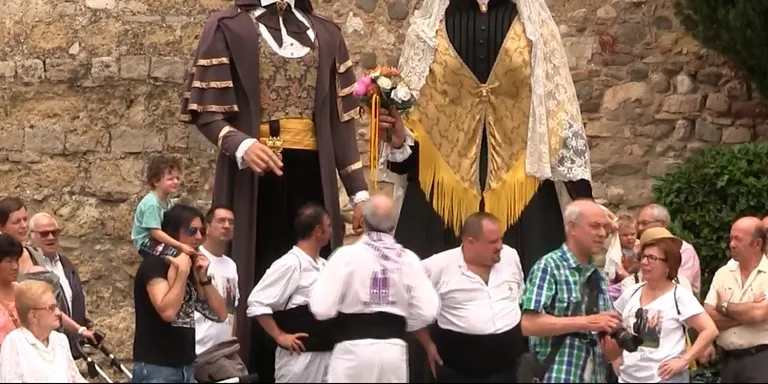 Els gegants de Rubí i l'escola de dansa de l'Esbart compleixen amb la tradició