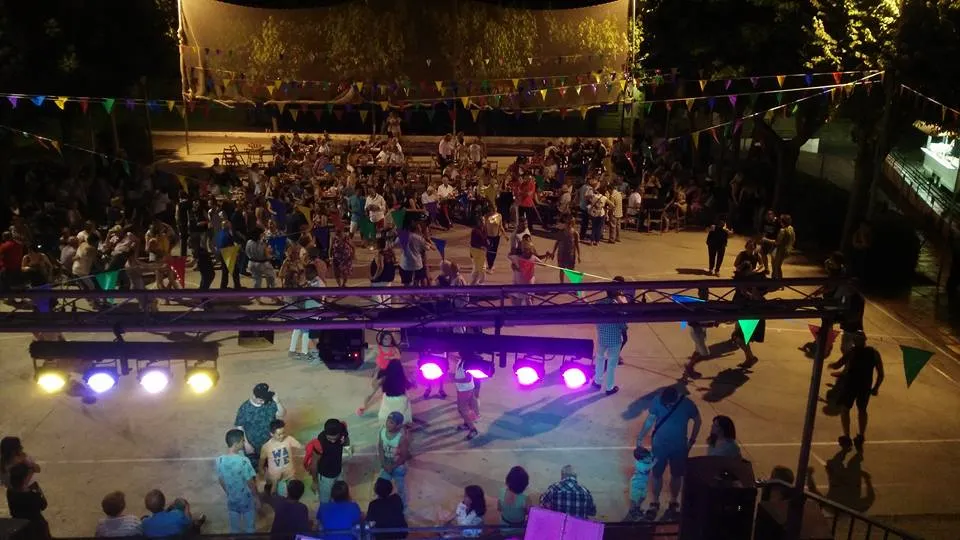 Les Comarques enceta la temporada de festes majors als barris