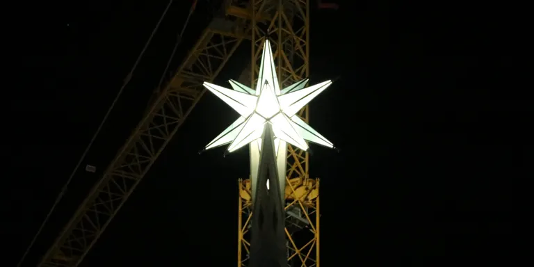 L'Estel de la Torre de la Mare de Déu de la Sagrada Família s'il·luminarà cada dia a partir d'aquest dijous
