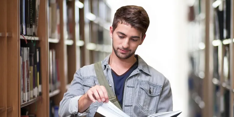 Només el 13,8% dels rubinencs té estudis universitaris
