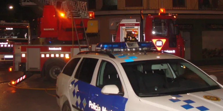 Incendi en un pis del carrer Bisbe Guitart