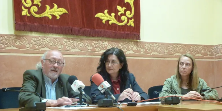 Ajuntament, entitats i empreses formulen la base d'un projecte basat en l'economia social i solidària