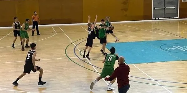 El CB Altafulla – BBG s'esfondra en l’últim quart i cau a la pista del Bàsquet Teresianes (90-69)