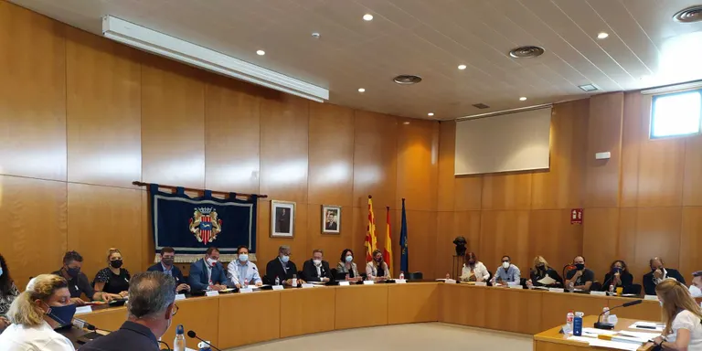L’Ajuntament de Cambrils aprova el nou cartipàs en el qual no hi consten els dos regidors no adscrits