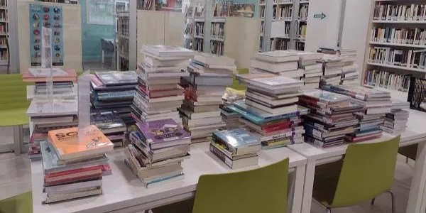 La Biblioteca d’Altafulla reprèn la seva activitat ordinària aquest gener amb un centenar de novetats portades pels Reis