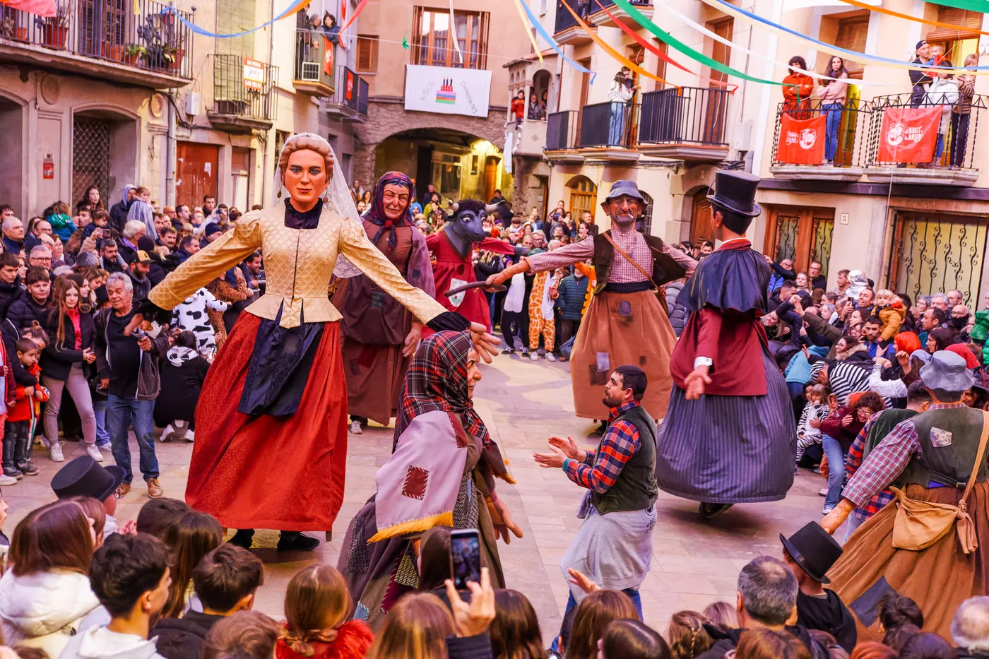 La Festa del Brut i la Bruta de Torà fusiona música i tradició