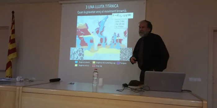 Un centenar de persones s’apropen als Museus en la Setmana de la Ciència