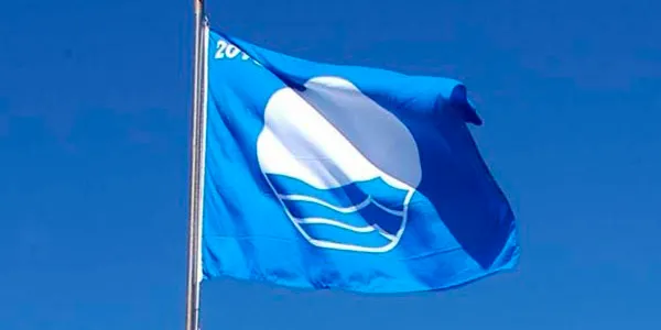 La platja de la Riera Pineda renova la Bandera Blava