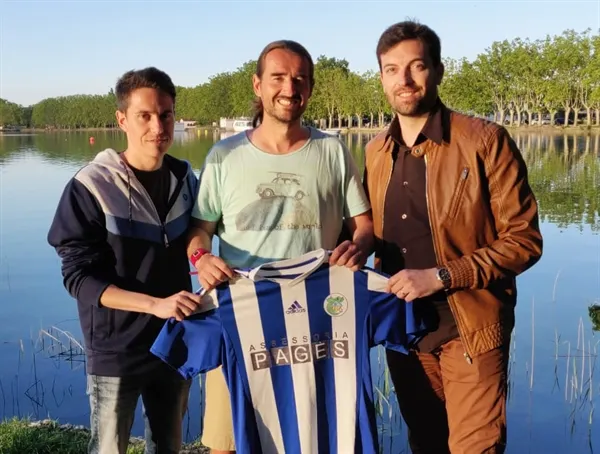Adam Fontes, renova a la banqueta del primer equip