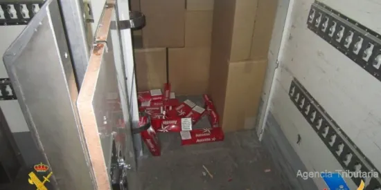 Detingut a la Farga de Moles un camioner amb tabac valorat en més de 240.000 euros