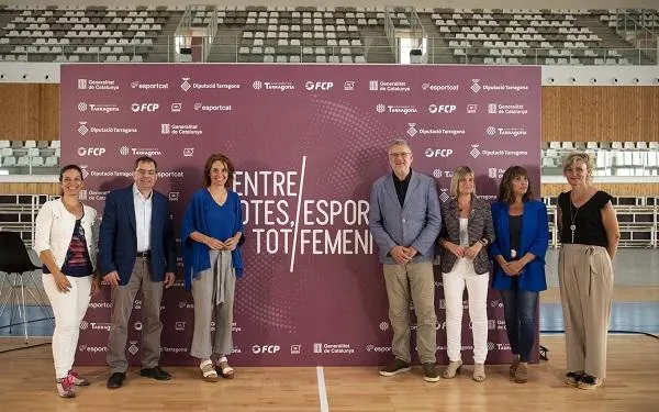 ‘Entre totes, tot’, la cita històrica d’aquest dissabte per a l’esport femení català al Palau d’Esports de Tarragona