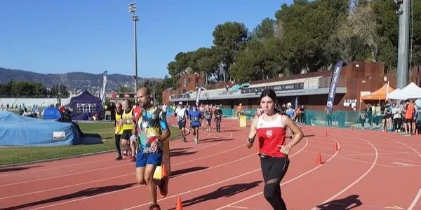 Cinc Atletes d’Altafulla participen en les 24 hores d’ultrafons en pista per equips de Barcelona