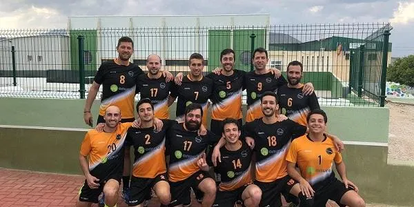 El CV Torredembarra s’acomiada del curs amb una derrota a la pista de la Fundació Aula Escola Europea (3-2)