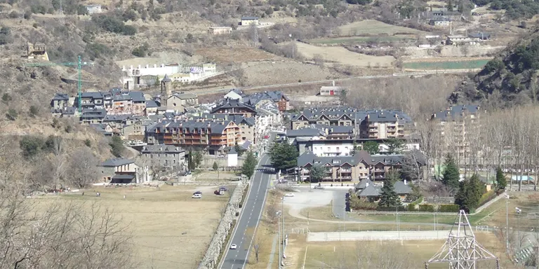 Demanen tres anys i mig de presó per a l'antic gestor d'un hotel de Rialp