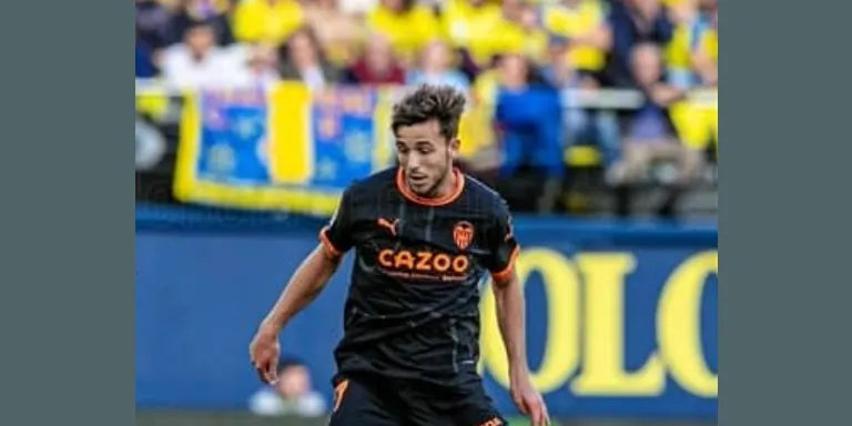 Nico González haurà de passar pel quiròfan per un dit trencat