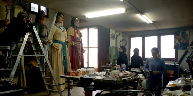 Els Gegants de Pineda es restauren al Taller Casserras, que els va crear el 1986