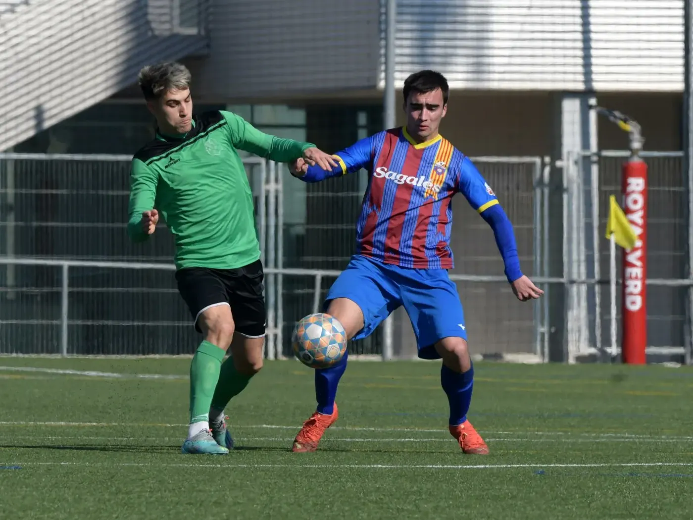 El CF Caldes rep la visita d’un rival directe en la classificació el CE Bescanó