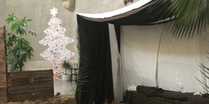 Els alumnes del Col•legi La Presentació preparen per avui i demà un pessebre vivent
