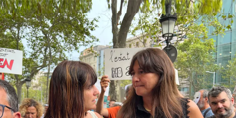 Borràs veu "fora de lloc" que es trenqués el minut de silenci i diu que no va saludar ni aplaudir a qui ho va fer