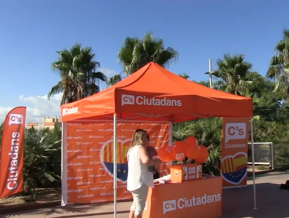 Ciutadans ha instal.lat una paradeta informativa aquest dissabte a la Rambla del Ferrocarril