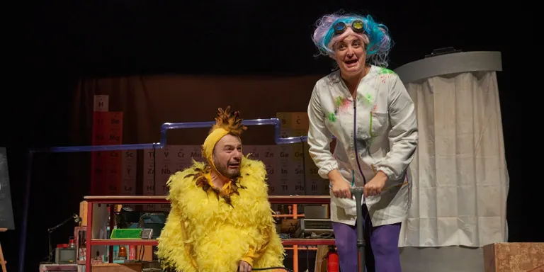 El cicle Diumenges al Teatre de Cambrils arriba a la seva fi amb l’obra ‘Valentina Quàntica’
