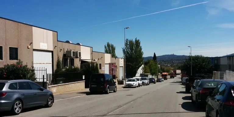 Sis pol\xedgons de la ciutat milloraran els seu paviment