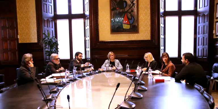 El Parlament avala els premis de jubilació als funcionaris i remarca que "ja s'ha avançat en la racionalització"