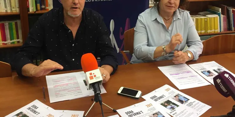 Carla Zaplana i Xevi Verdaguer, al 14è Cicle 'Dona Informa't'