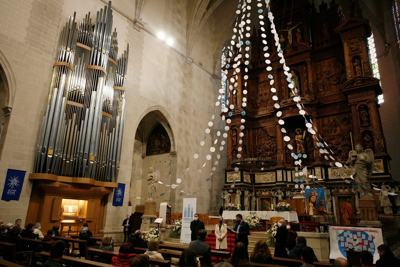 Valls inaugura oficialment el nou orgue