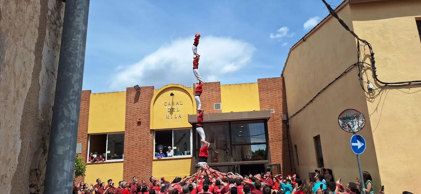 La Colla Joves estrena el pilar de 6