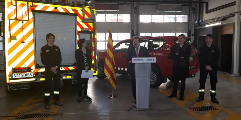 El conseller d'Interior, Joan Ignasi Elena, inaugura la reforma i ampliació del parc de Bombers de Solsona