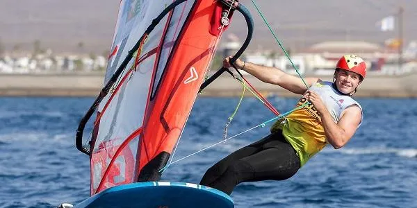 El regatista Àlex Martí representa el CM Altafulla al Mundial d’IQFoil a Lanzarote