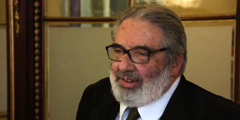 Mor el catedràtic i exdirector del MNAC, Eduard Carbonell