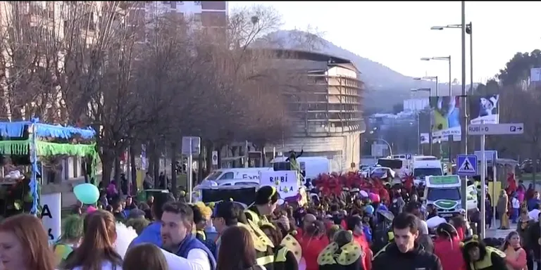 La música, l'originalitat de les disfresses i les ganes de gresca, protagonistes del Carnaval 2017