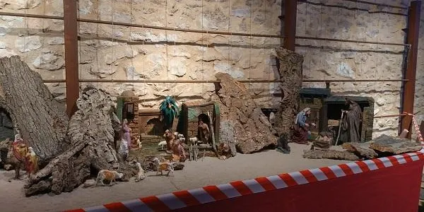 L’exposició de diorames de l’Associació de Pessebristes d’Altafulla desperta l’interès dels veïns