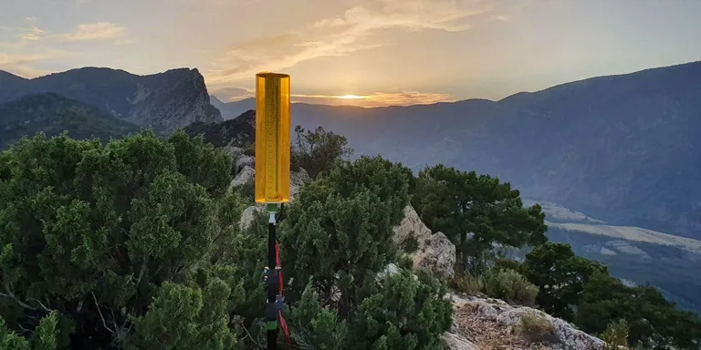 L'independentisme català i basc il·lumina els Pirineus per reivindicar l'autodeterminació