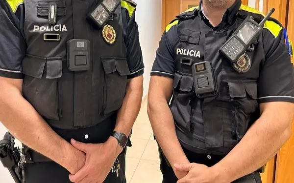 La Policia Local de Creixell estrena unes càmeres personals de gravació