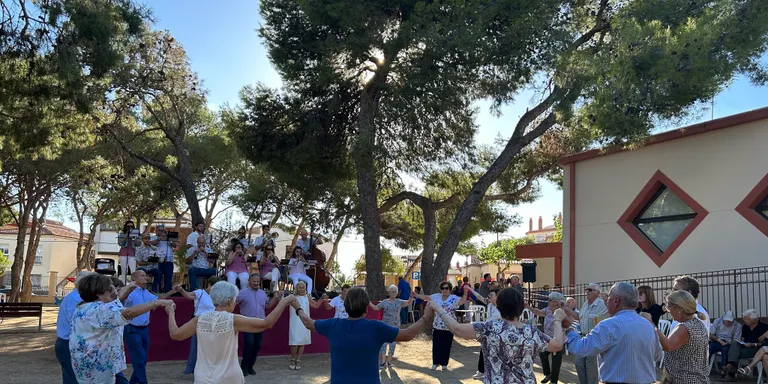 La 40a edició de l'Aplec de la Sardana Vila de Constantí es tanca amb una gran participació.