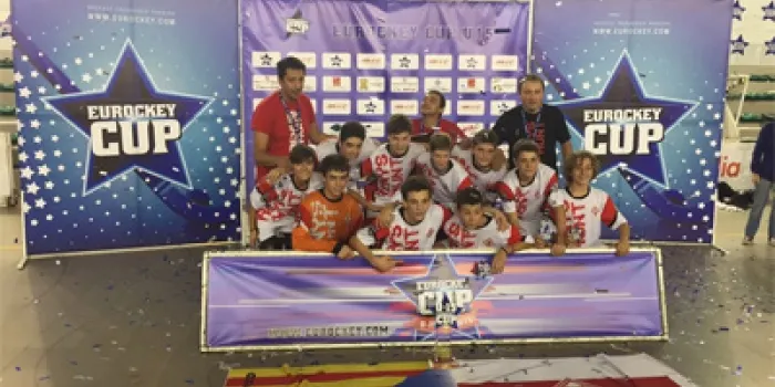 L'Infantil Masculí d'Hoquei d'Arenys de Munt, campió d'Europa