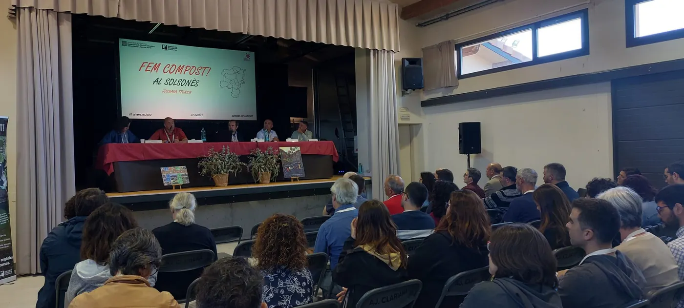 <strong>Presenten a Clariana una guia per fomentar la generació de compost orgànic a partir del fems de les explotacions ramaderes</strong>