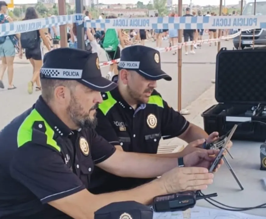 La Policia Local destaca el civisme dels assistents a "Valls mira al cel"