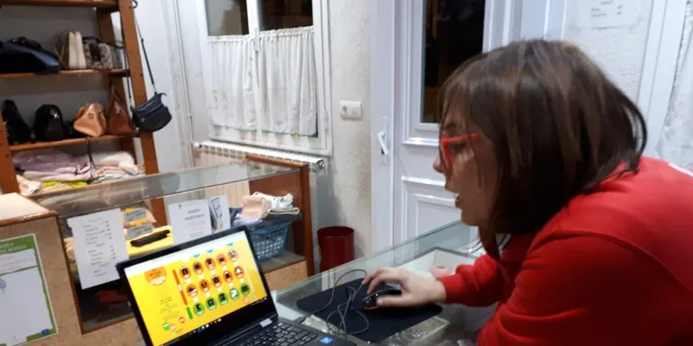 Solsona evita prop de 500 kg de residus i 4.320 kg de CO2 en una setmana comprant a les botigues de la Fundació Volem Feina