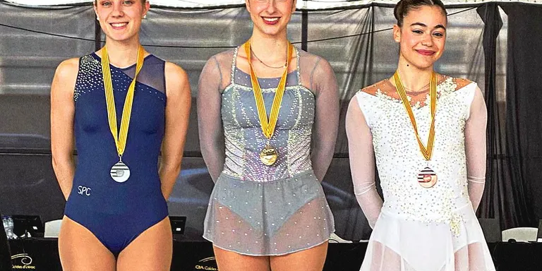 Núria Navarro, del Solsona Patí Club, puja al podi al primer open de la temporada