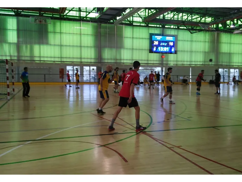 Tant a La Llana com a l'escola, els partits acaben sent dels Maristes