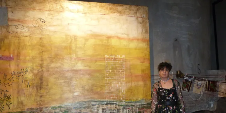 Anna Tamayo mostra la bellesa eclèctica de Rubí en l'exposició 'RrubibaRroc'