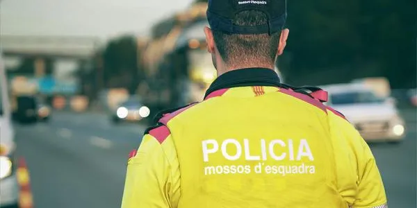 Els Mossos despleguen a Tarragona el primer macrocontrol de trànsit a Catalunya per detectar distraccions i alcoholèmia